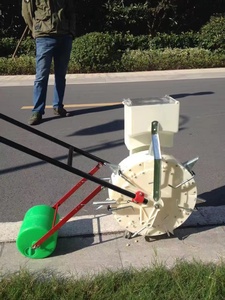 Semoir à maïs à rouleaux poussé à la main, semoir multifonctionnel, machines agricoles sans labour - Product Image 2