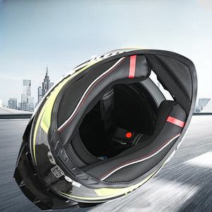 Casque de course intégral en fibre de carbone 12K avec double visière panoramique haute définition, grande aile arrière, homologué DOT, état neuf - Product Image 5