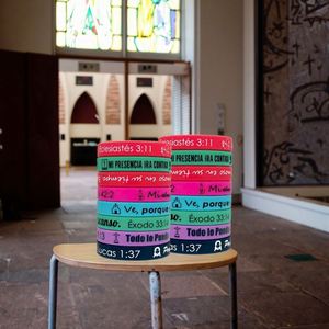 Pulseras de Silicona con Versículos Bíblicos Personalizados, Resistentes al Agua, Impresas en Serigrafía, al por Mayor, Inspiradoras, Cristianas, Religiosas, para Uso Promocional - Product Image 6