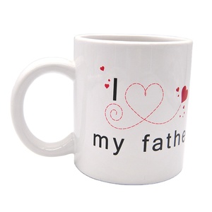Taza <span class=keywords><strong>de</strong></span> café <span class=keywords><strong>de</strong></span> cerámica creativa minimalista 'I Love Dad' <span class=keywords><strong>para</strong></span> la fiesta <span class=keywords><strong>del</strong></span> <span class=keywords><strong>Día</strong></span> <span class=keywords><strong>del</strong></span> <span class=keywords><strong>Padre</strong></span> Taza <span class=keywords><strong>de</strong></span> almacén con empuñadura con diseño en blanco - Product Image 4