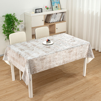 Nappe de table rectangulaire anti-taches en PVC, motif floral blanc de luxe, fabrication RNPT Platinum.