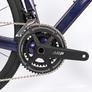 Vélo de course sur <span class=keywords><strong>route</strong></span> STEALTHpro Aero en fibre de carbone à module élevé avec câbles internes et vis dissimulées pour compétition professionnelle sur <span class=keywords><strong>route</strong></span> - Product Image 4