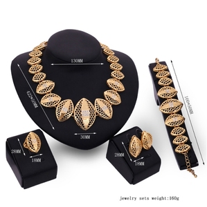 Juego de joyería de imitación en forma de hoja chapado en oro de 18K de moda de Dubái - Product Image 5