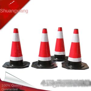 Cono Stradale in Gomma da 70cm, Rinforzato e Ispessito, Riflettente, Barriera di Traffico di Alta Qualità con Logo Personalizzato - Product Image 3