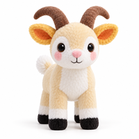 Peluche personnalisée en forme de chèvre crème avec cornes courbes brunes et sabots noirs, cadeau animal de la ferme en peluche