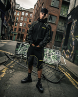 Conjunto Deportivo Personalizado con Ribete Reflectante, Chaqueta Cortavientos Ligera y Pantalones de Chándal con Diseño de Parches Sostenibles para Hombre