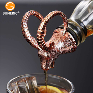 Verseur à liqueur en alliage de zinc en forme de tête de cerf, bec verseur pour bouteilles de liqueur, distributeur de liqueur Jagermeister - Product Image 5