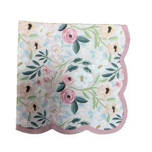 Serviettes d'invités jetables 3 plis à bord festonné motif floral Jardin Romantique pour douche nuptiale - Product Image 5