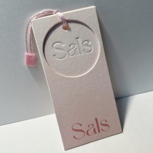 Cao Cấp Biểu Tượng Tùy Chỉnh Quần Áo Thẻ Cá Nhân Matte Cardstock Treo Thẻ Cho Hàng May Mặc Áo Sơ Mi Thời Trang Tùy Chỉnh Thiết Kế Cao Cấp Giấy - Product Image 3