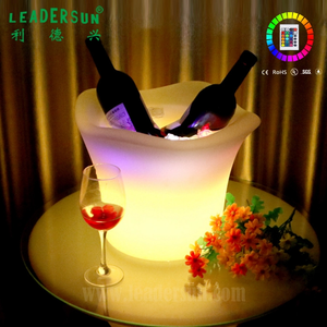 Özelleştirilmiş Işıklı LED Işıklı Buz Kovası Plastik Bar/Restoran/Fuar/Perakende Logo Göstergesi Kablosuz Uzaktan Kumanda Renkli - Product Image 2