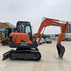Excavatrice hydraulique Doosan DX60-9C d'occasion 2023, 6 tonnes, moteur et pompe japonais, faible nombre d'heures, certifiée CE EPA - Product Image 1