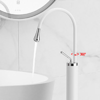 Robinet de baignoire autoportant en forme de goutte d'eau pour piscine, en cuivre, à montage au sol, avec colonne de bain rotative à 360 degrés