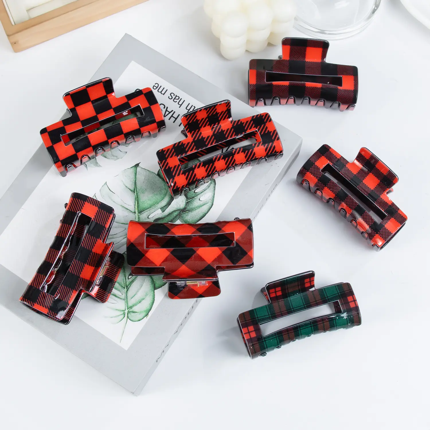 Wholesale Autumn Winter 8cm Pvc Red And Black Plaid Printed Hair Claw For Women Girls Buffalo Plaid Hair Clips Accessories