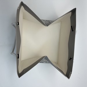 ถุงกระดาษแมตต์แบบพกพาสำหรับบรรจุเสื้อผ้าของขวัญเค้ก - Product Image 3