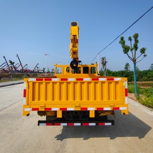 รถบรรทุกติดเครนขนาดเล็ก Dongfeng DFAC แบบมีห้องโดยสารคู่ บรรทุกได้ 3-4 ตัน พร้อมเครนแขนยืดไสลด์ได้ ขาย - Product Image 4