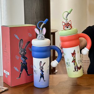 Gobelet isotherme Disney Stitch 20 oz avec paille et poignée pour enfants et adultes – Retour à l'école Été 2025 - Product Image 4