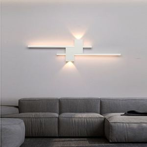 Luz LED de pared minimalista de aluminio blanco y negro de 6W de potencia, Control táctil para el hogar, sala de estar, dormitorio, Control remoto - Product Image 6