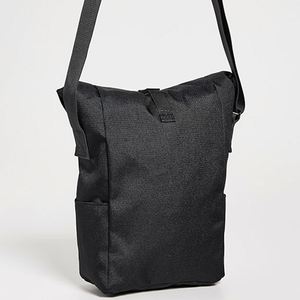 Sac bandoulière unisexe en nylon imperméable écologique personnalisé, portable, avec sangle réglable, pour homme et femme, noir - Product Image 4