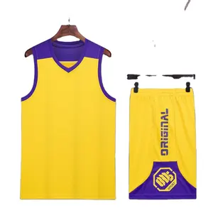 Jogo de roupas esportivas de basquete bordado de secagem rápida com estampagem a quente de alta qualidade personalizado de fábrica