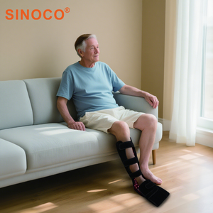 Pasien Diabetes Mellitus dengan Bantalan Terapi Cahaya Merah untuk Kesehatan Kaki Diabetik - Product Image 1