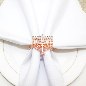 Nouveau design juif Hanukkah rond <span class=keywords><strong>de</strong></span> <span class=keywords><strong>serviette</strong></span> alliage strass Diamante Menorah bougie rond <span class=keywords><strong>de</strong></span> <span class=keywords><strong>serviette</strong></span> pour la décoration <span class=keywords><strong>de</strong></span> <span class=keywords><strong>table</strong></span> - Product Image 4