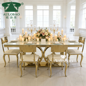 Mesa de Comedor Rectangular de Diseño Elegante en Acero Inoxidable Dorado con Sillas - Product Image 2