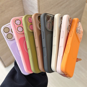 Coque de téléphone magnétique en silicone liquide avec protection d'objectif pour iPhone 17 16 15 Pro Max, dos texturé en caoutchouc et lin - Product Image 4