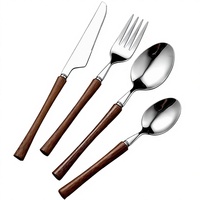 Ensemble de couverts décoratifs en acier inoxydable de style royal, écologiques, avec manche en bois, design attrayant, pour sublimer les repas quotidiens