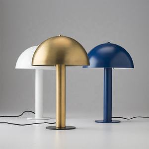 Lámparas de mesa de metal industrial mesita de noche seta moderna lámpara de mesita de noche de hierro para dormitorio - Product Image 1
