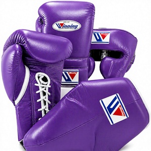 Ensemble de gants de boxe personnalisés en cuir orange avec protège-tête et protège-gland respirants pour adultes - Product Image 6