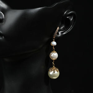 Ensemble de colliers luxueux haut de gamme et élégants, avec un long collier multicouche en perles de Shijia à forte luminosité et fermoir en cuivre - Product Image 4