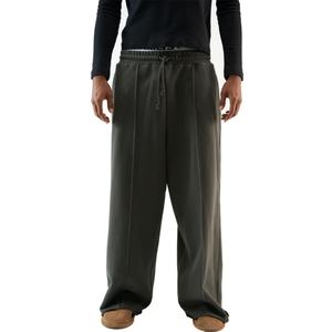 Pantalon de survêtement large et épais en molleton de coton brossé, avec ourlets bruts, coutures plissées et entrejambe abattu, coupe ample - Product Image 2