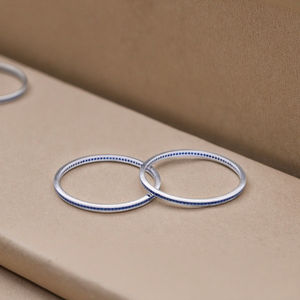 Elegante Juego de Brazaletes Delgados Tradicionales de Plata con Circonitas para Mujer, 25 g, Joyería para Ocasiones Festivas con Adornos en Oro Rosa - Product Image 1