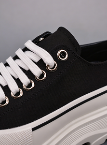 Chaussures de marche décontractées de luxe en toile noire et blanche à plateforme, à lacets, avec semelle épaisse, pour hommes et femmes, idéales au quotidien - Product Image 6