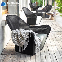 Meubles modernes de canapé en osier pour balcon de villa extérieure Chaises de cour de jardin tissées à la main