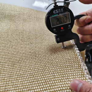 Nueva manta ignífuga de fibra de vidrio recubierta de vermiculita de 2,0mm, protección térmica <span class=keywords><strong>antifuego</strong></span> para soldadura y aislamiento térmico - Product Image 4