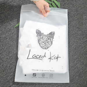 Tùy Chỉnh In Ấn Thân Thiện Với Môi Nắp Kéo Nhựa <span class=keywords><strong>Ziplock</strong></span> Túi Với Xử Lý Cho Quần Áo Bao Bì Túi - Product Image 2