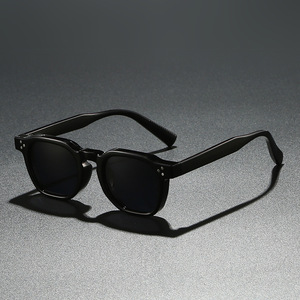 Nouvelles Lunettes de Soleil Carrées Polarisées 2025 avec Broche, Tendance Mode pour Hommes et Femmes - Product Image 4