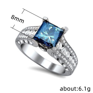 Anello con Grande Zircone Blu per Donne, Elegante Gioiello Scintillante alla Moda - Product Image 5