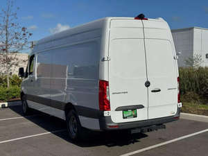 Excelentes autos usados limpios 2023 Mer <span class=keywords><strong>Ced</strong></span> Es-Benz Sprinter 3500 XD Cargo High Roof W/170 "WB <span class=keywords><strong>Van</strong></span> 3D - Product Image 3