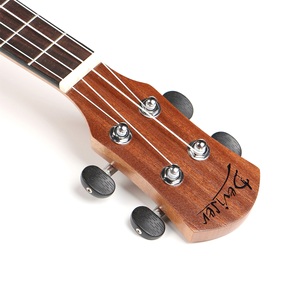 <span class=keywords><strong>Ukulele</strong></span> <span class=keywords><strong>concert</strong></span> <span class=keywords><strong>Deviser</strong></span> UK26-70S avec table en épicéa massif et fond et côtés en sapelli - Product Image 6
