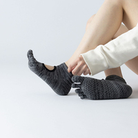 Vente en gros Chaussettes de danse à bout ouvert pour femmes, antidérapantes, pour ballet, sport, pilates, yoga à cinq doigts