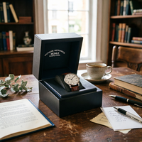 Boîte à montre simple en bois noir mat avec doublure en tissu texturé, logo personnalisé, boîte de rangement de luxe pour montre, emballage cadeau pour marque de montres