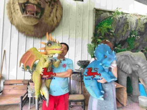 <span class=keywords><strong>Marionnette</strong></span> personnalisée <span class=keywords><strong>de</strong></span> Triceratops bleu, <span class=keywords><strong>marionnette</strong></span> <span class=keywords><strong>de</strong></span> Pterosaure volant réaliste, <span class=keywords><strong>marionnette</strong></span> <span class=keywords><strong>de</strong></span> dinosaure pour parc à thème, spectacle <span class=keywords><strong>de</strong></span> scène, musée - Product Image 5