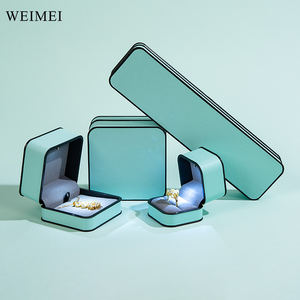 Cajas con Logotipo Personalizado WEIMEI, Caja de Joyería de Papel con Aspecto de Cuero de Lujo, con Luz LED, para Regalo de Anillos, Collares y Joyas - Product Image 3