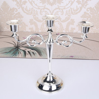 Hot Selling Metall Kandelaber Herzstück für Hochzeit Zweck Luxus handgemachte Kerzenhalter Großhändler Metall Hochzeit Dekoration