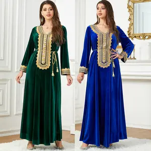 Arabie Saoudite Abaya Designs Col en V Manches Longues Couleur Unie Tricoté Décoration Femmes Abaya Dubaï Vêtements Islamiques