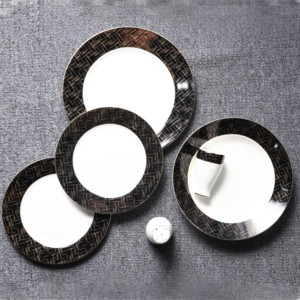 Set da pranzo in porcellana di porcellana di osso in stile reale di lusso set da tavola in bianco e oro nero regalo di famiglia di nozze set di stoviglie 58 pezzi - Product Image 3