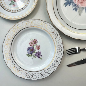 Service de vaisselle white plat en porcelain vente en gros luxe complet plate set stoviglie di lusso piatti <span class=keywords><strong>prodotti</strong></span> dorati <span class=keywords><strong>horeca</strong></span> - Product Image 2