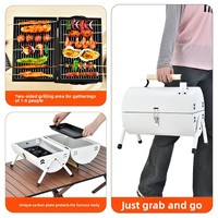 Barbecue portable en métal au charbon de bois avec structure en acier, poids 4,5 kg, design pliable pour utilisation en extérieur